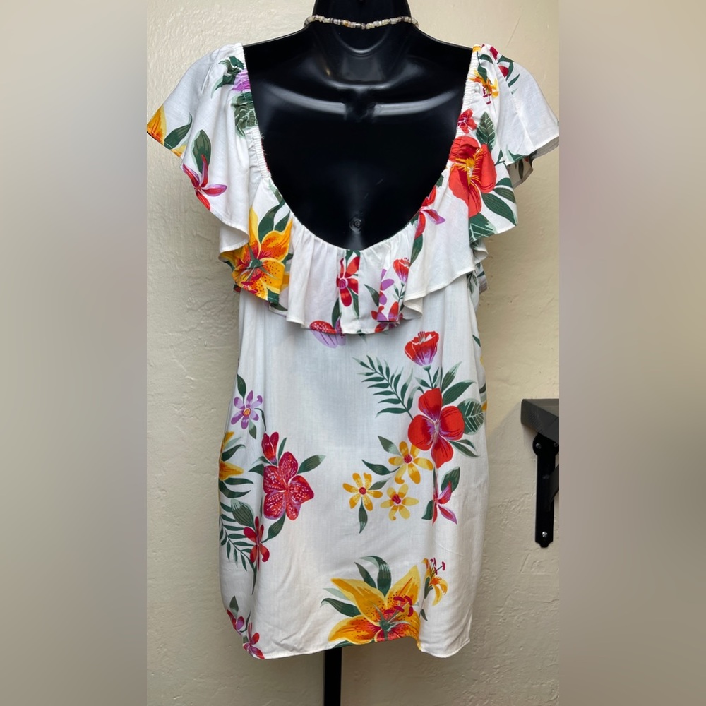Old Navy Floral Ruffle Top - Large🌼🌺 - Picture 2 of 8